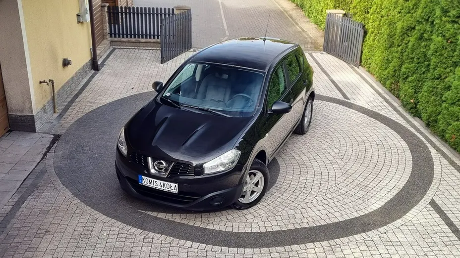 NISSAN Qashqai -