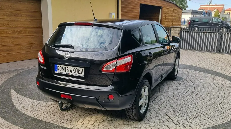NISSAN Qashqai -