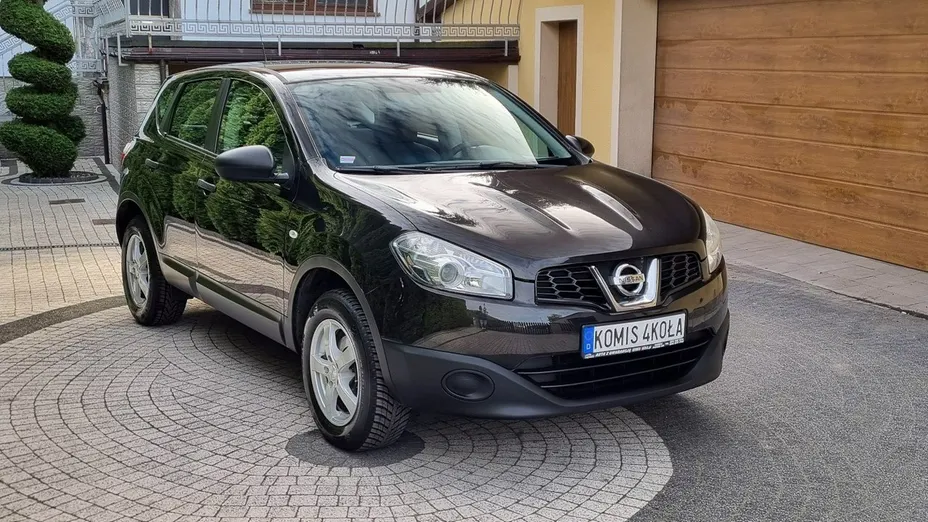 NISSAN Qashqai -