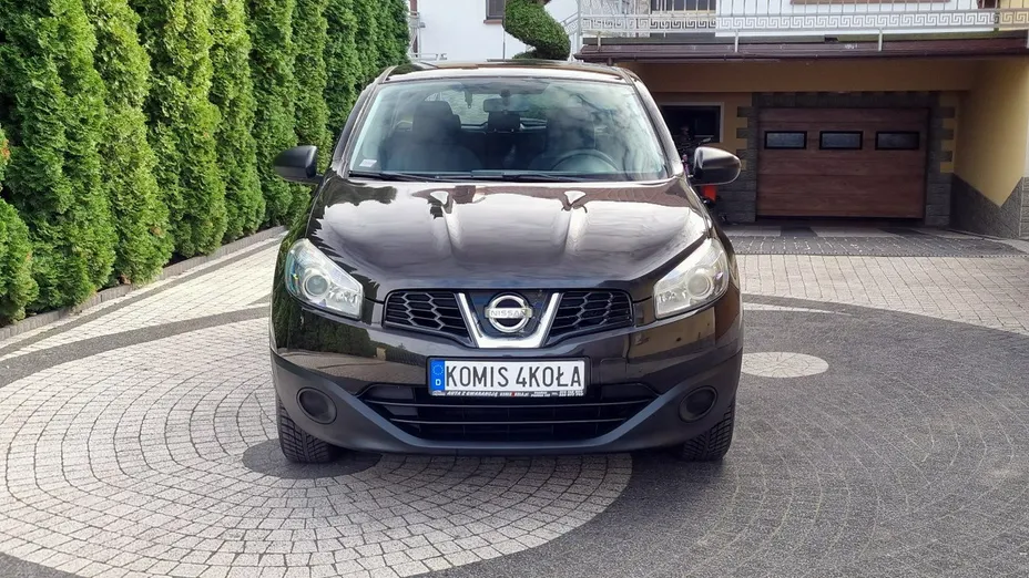 NISSAN Qashqai -