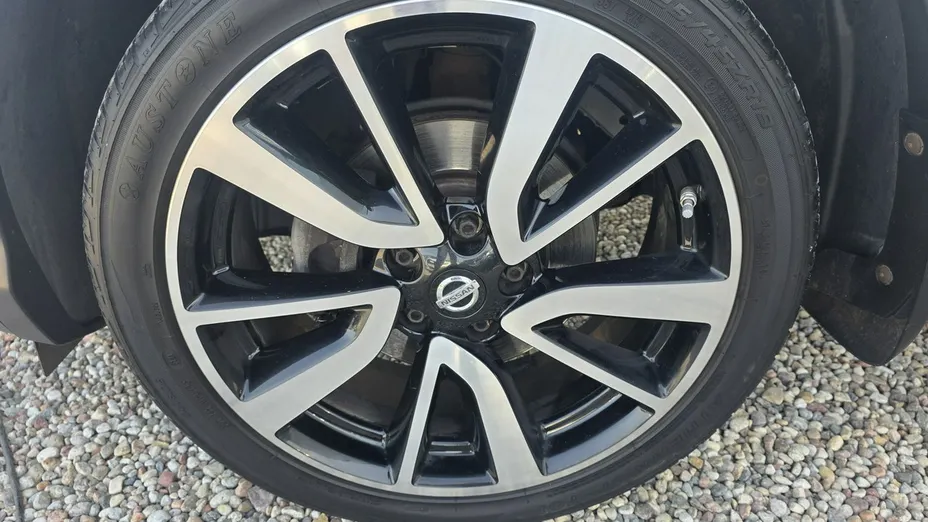 NISSAN Qashqai -