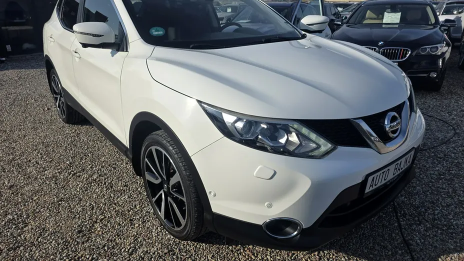 NISSAN Qashqai -