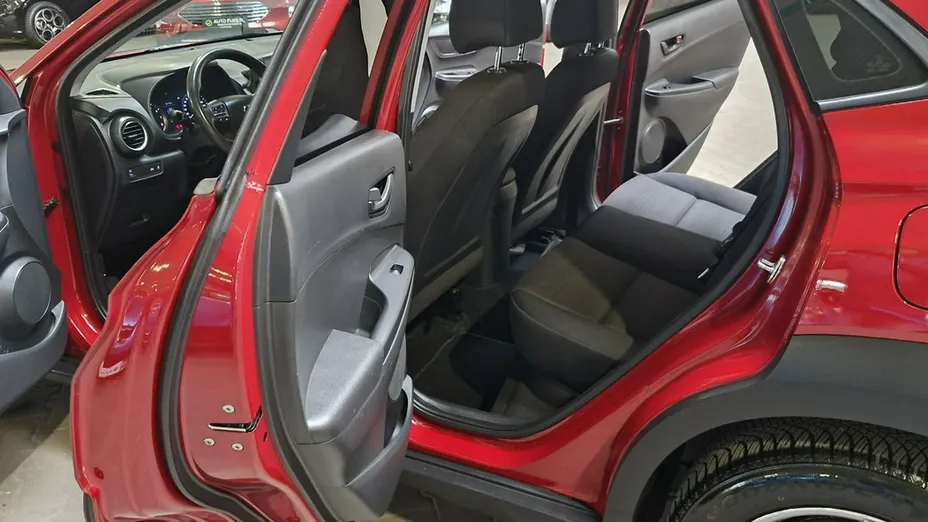HYUNDAI Kona -
