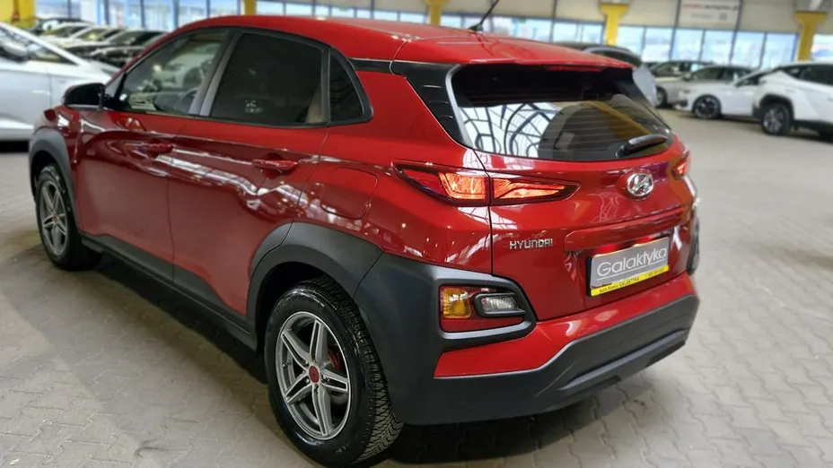 HYUNDAI Kona -
