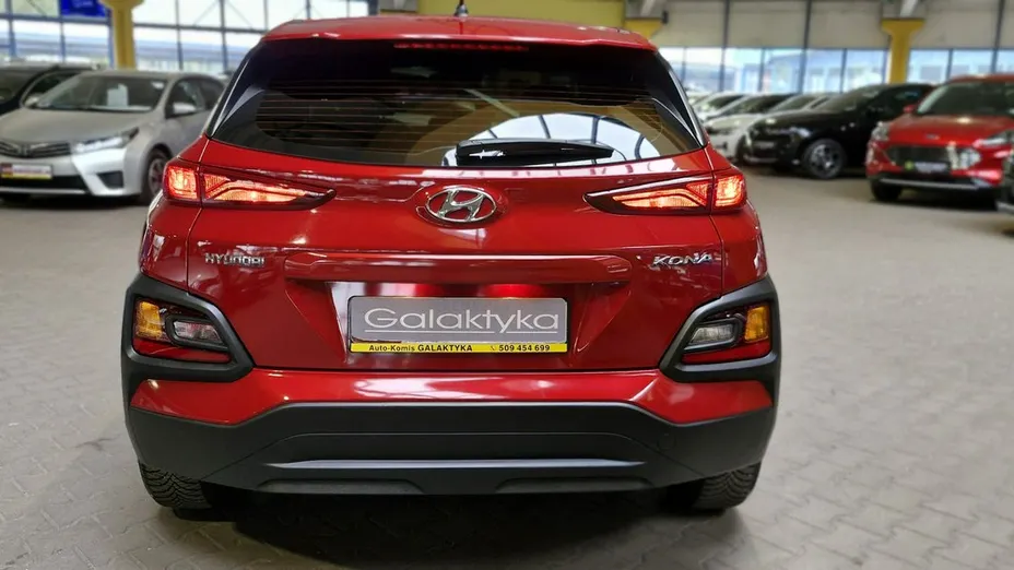 HYUNDAI Kona -