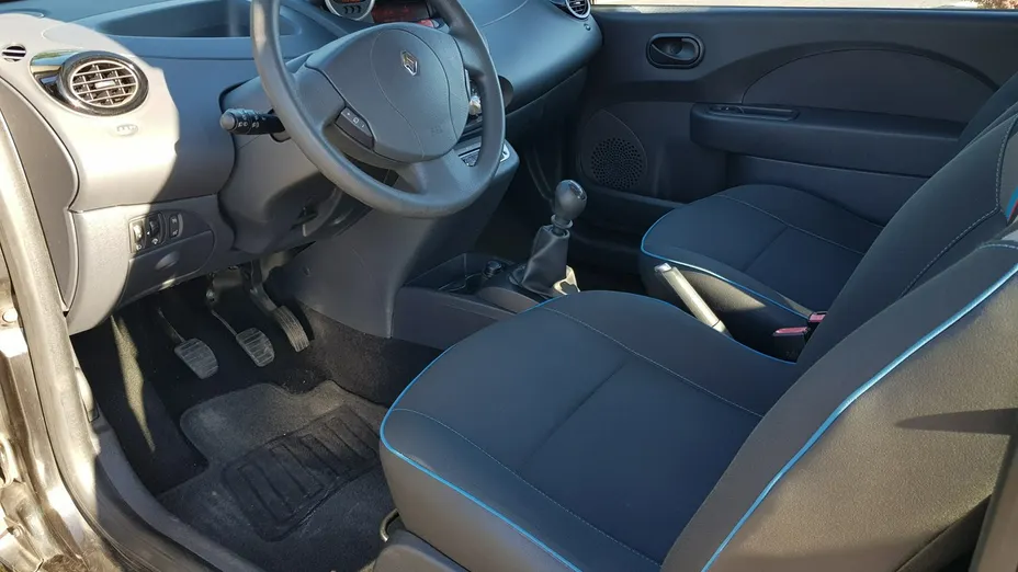 RENAULT Twingo -