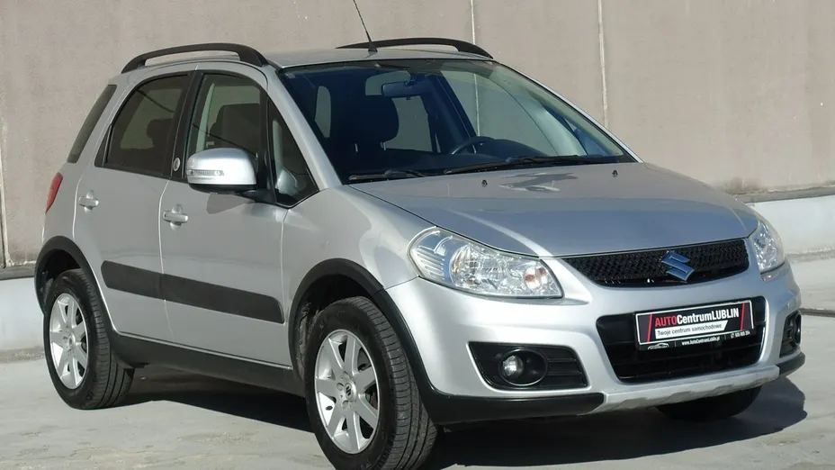 SUZUKI SX4 -