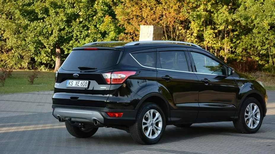 FORD Kuga -