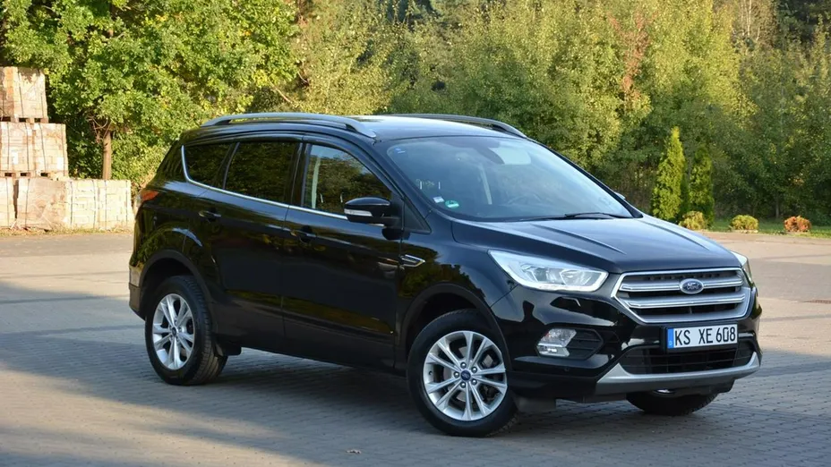 FORD Kuga -