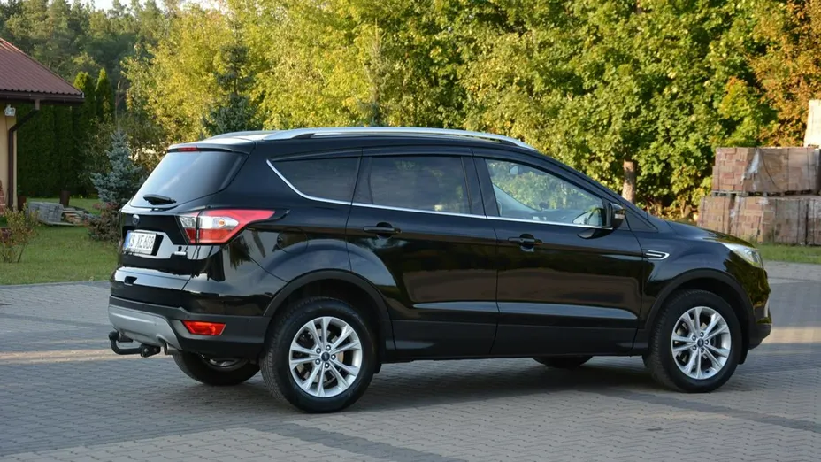 FORD Kuga -