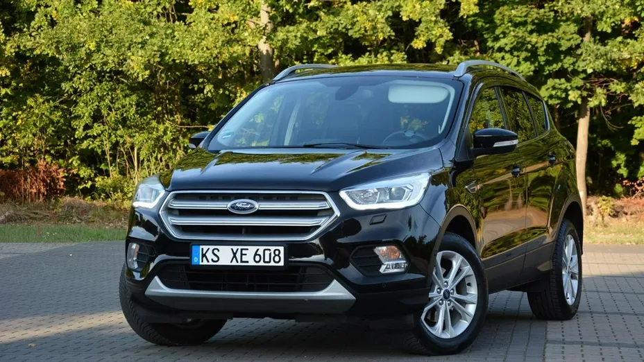 FORD Kuga -