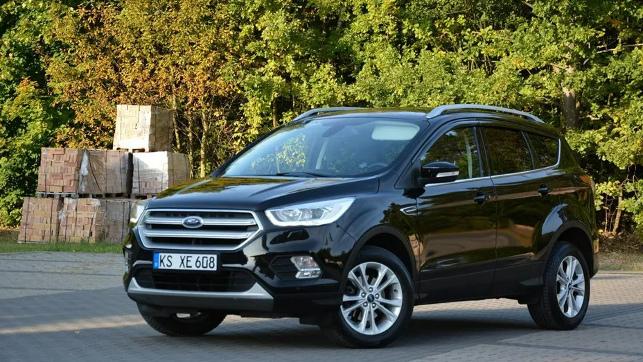 FORD Kuga -