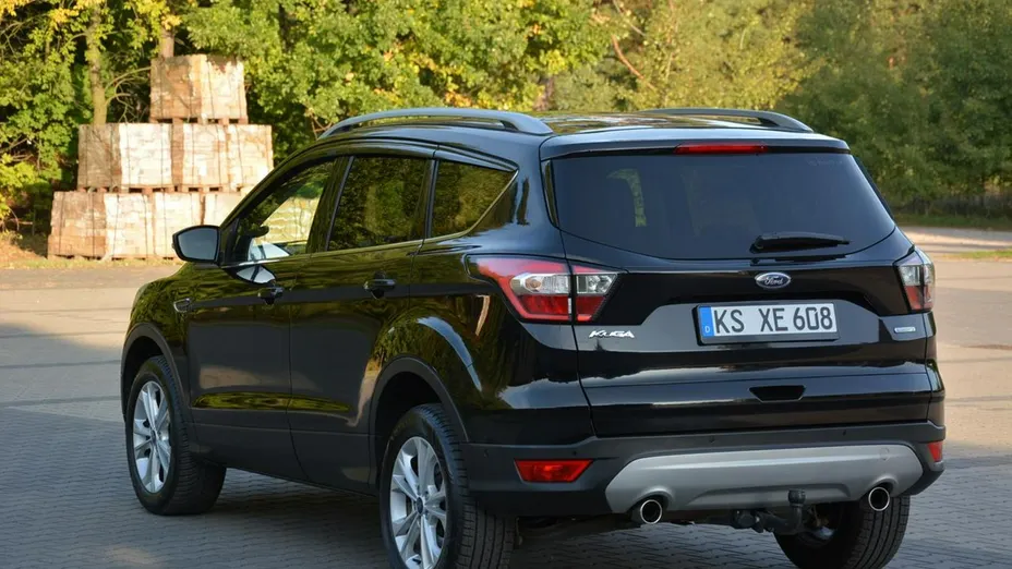 FORD Kuga -