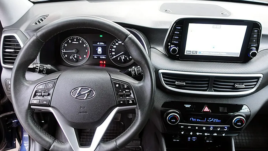 HYUNDAI Tucson -