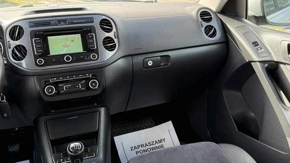 VOLKSWAGEN Tiguan -