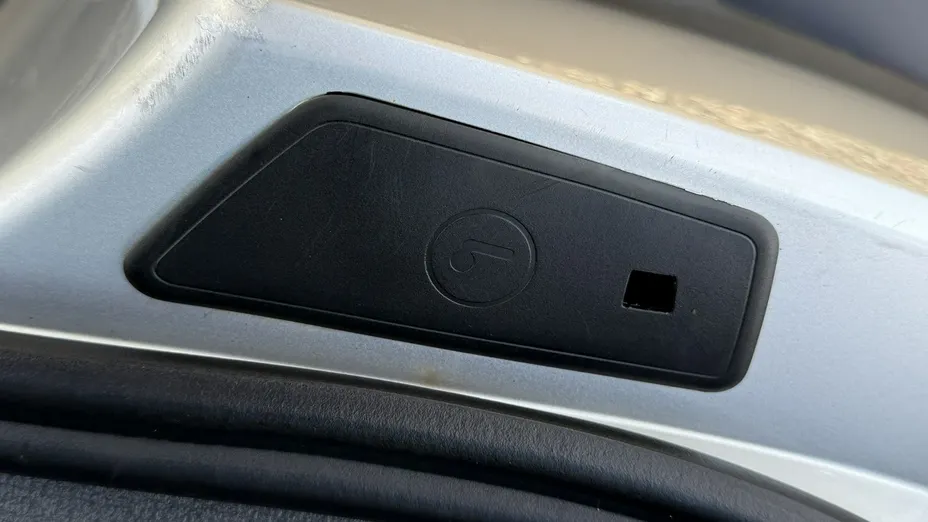 VOLKSWAGEN Tiguan -