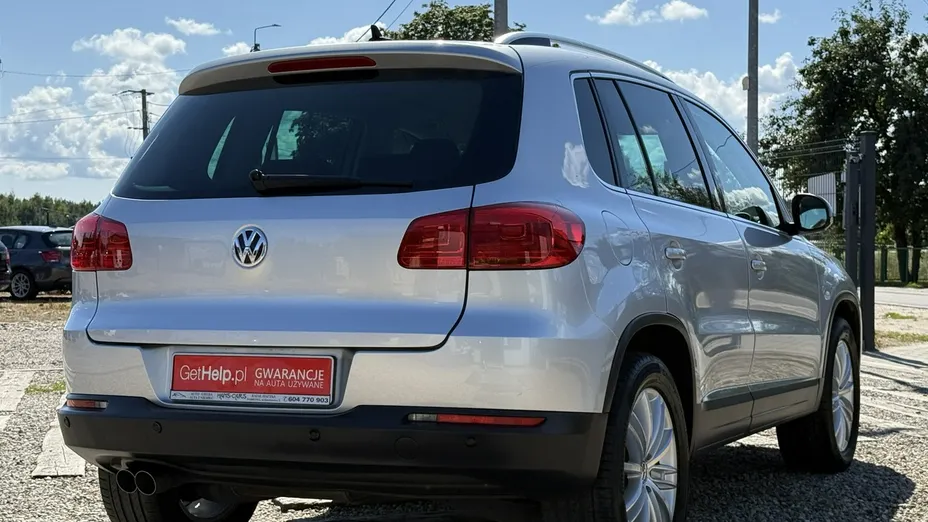 VOLKSWAGEN Tiguan -