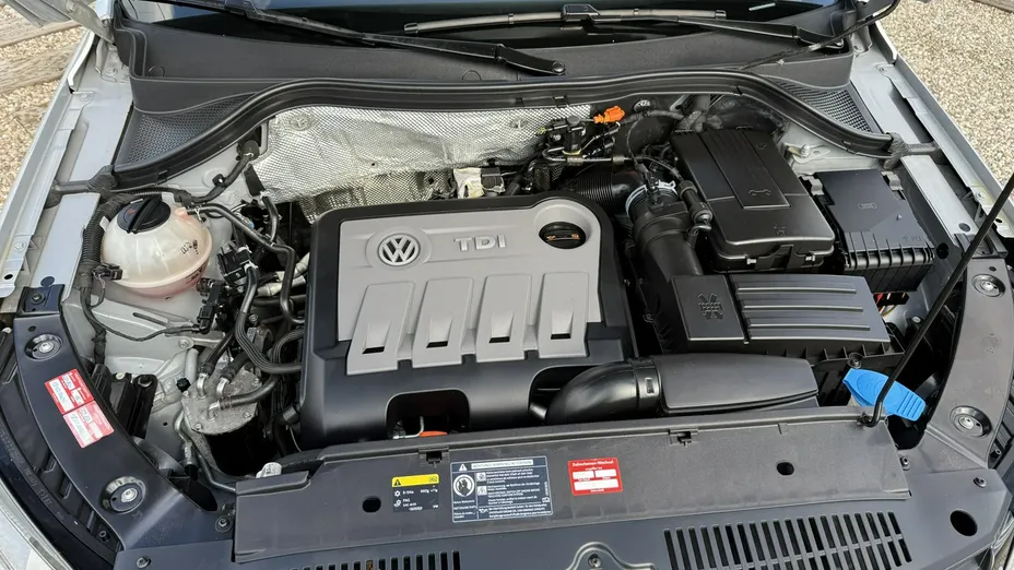 VOLKSWAGEN Tiguan -