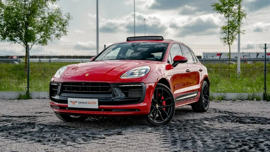 PORSCHE Macan -