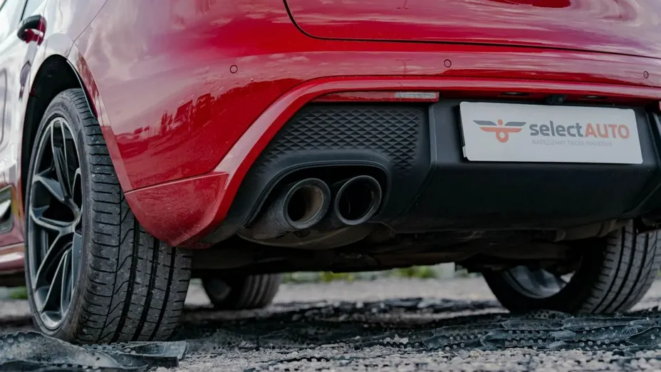 PORSCHE Macan -