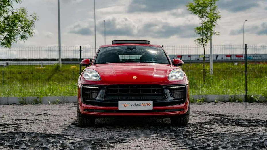 PORSCHE Macan -