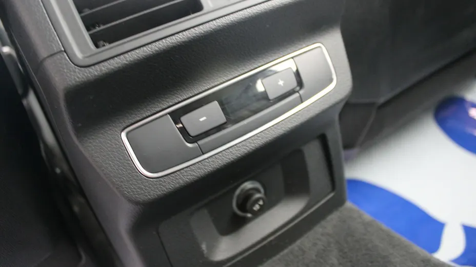 AUDI Q5 -