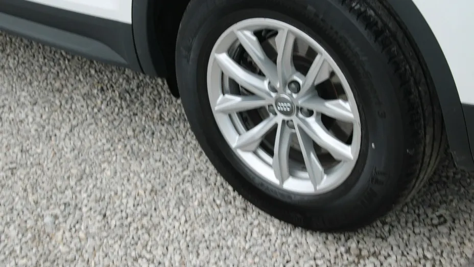 AUDI Q5 -