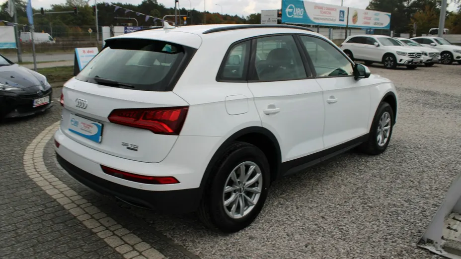 AUDI Q5 -