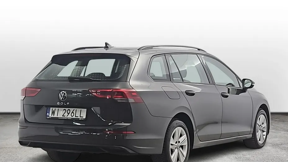 VOLKSWAGEN Golf -