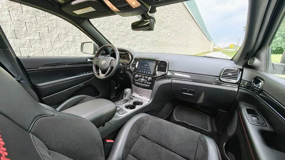 JEEP Grand Cherokee -