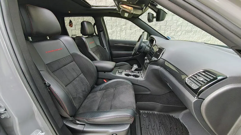 JEEP Grand Cherokee -