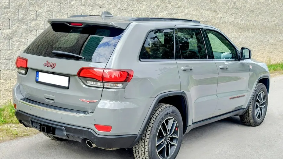 JEEP Grand Cherokee -