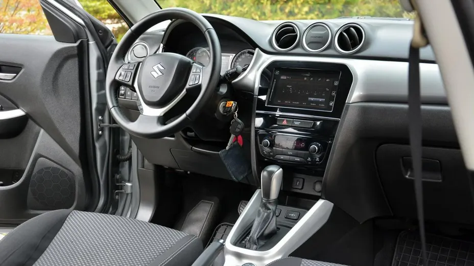 SUZUKI Vitara -