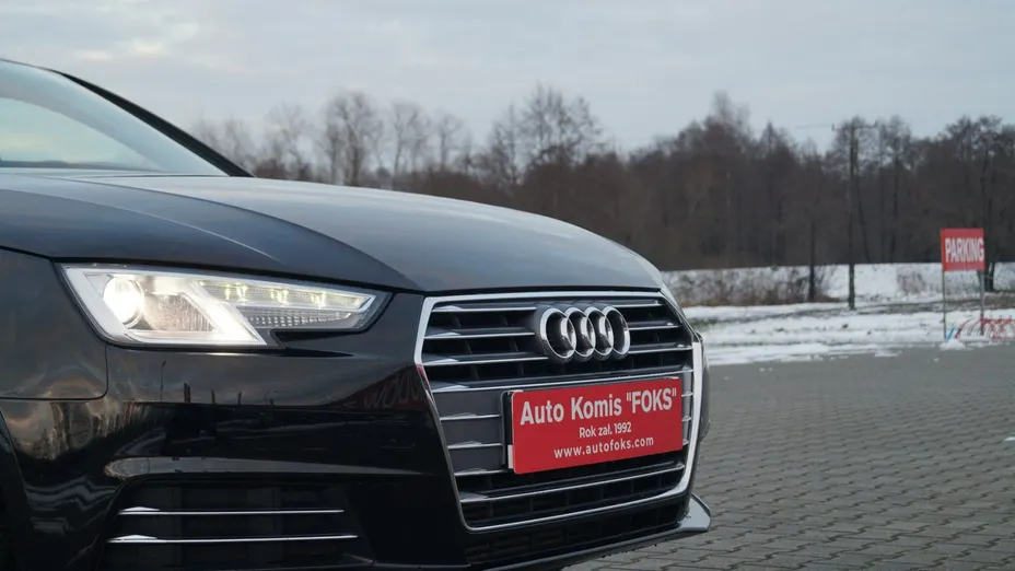 AUDI A4 -