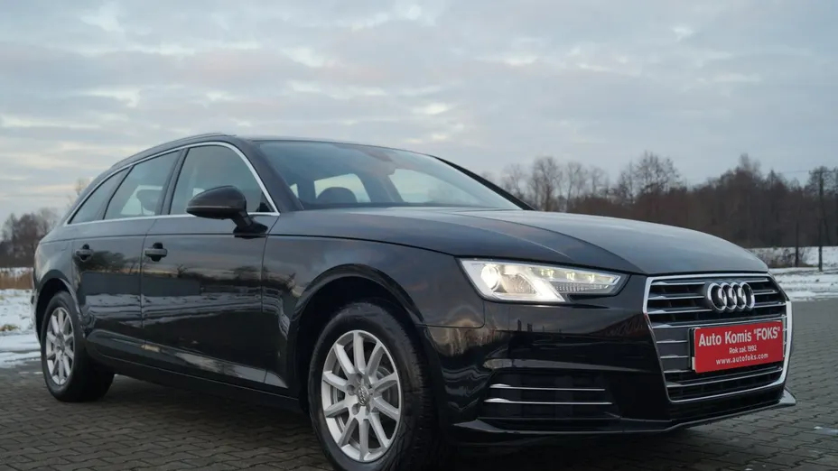 AUDI A4 -