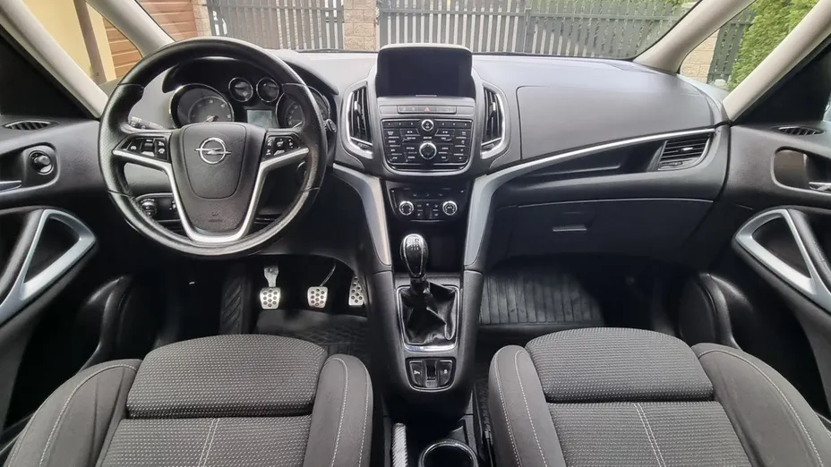 OPEL Zafira -