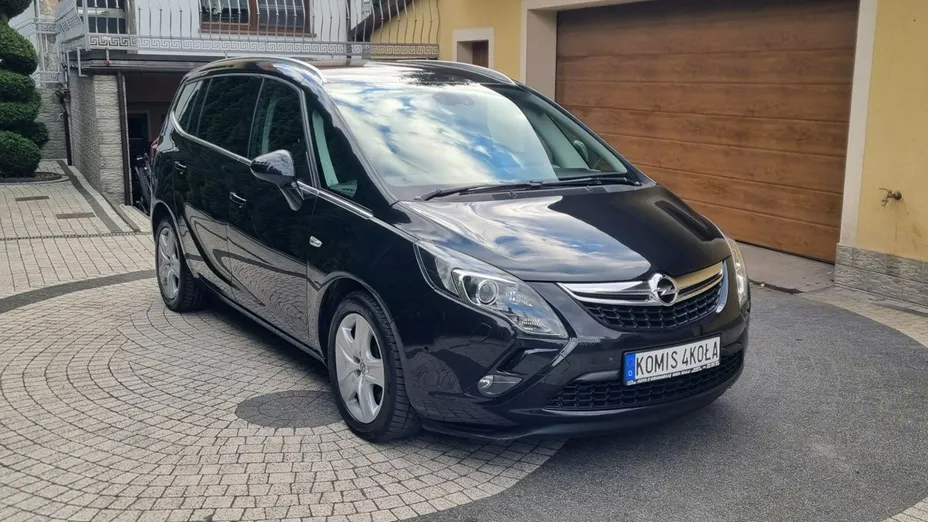 OPEL Zafira -