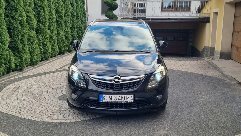 OPEL Zafira -