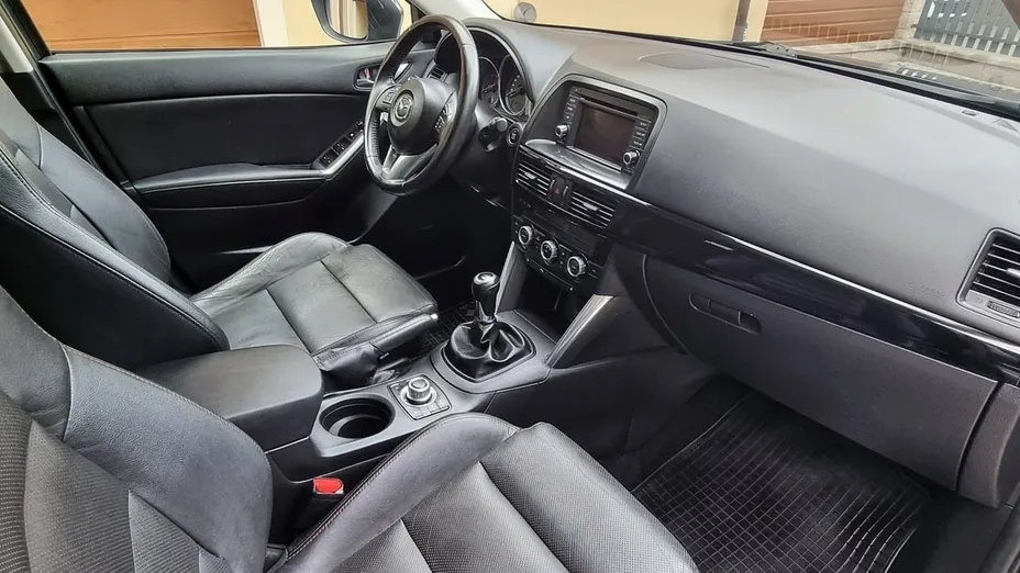 MAZDA CX-5 -