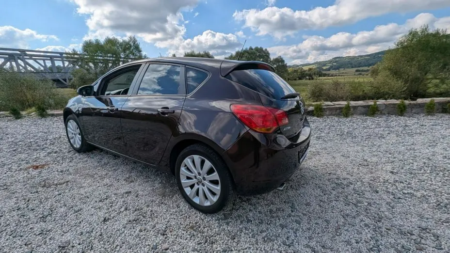 OPEL Astra -
