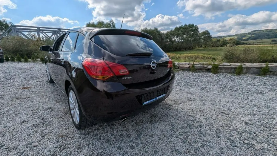 OPEL Astra -