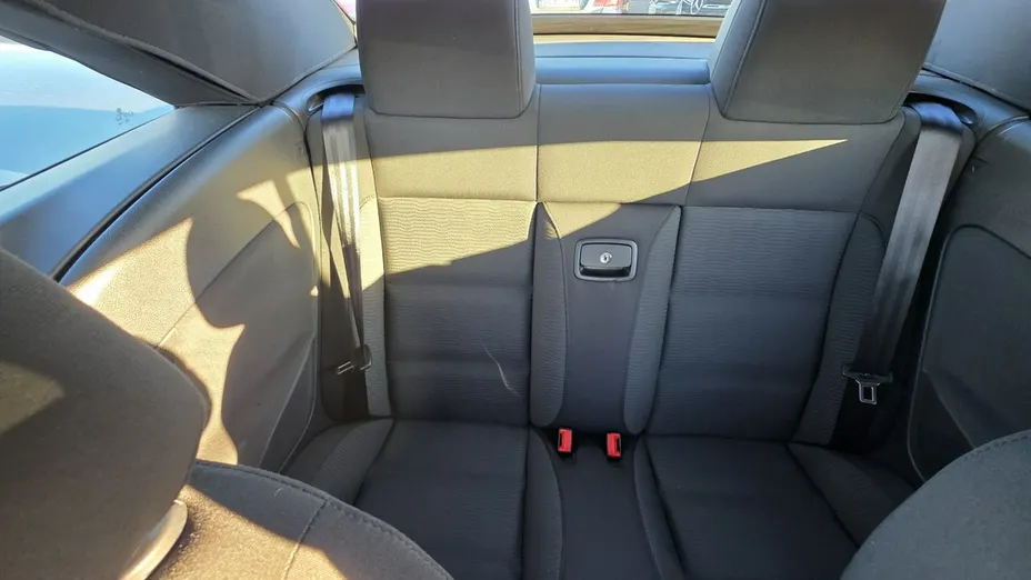 VOLKSWAGEN Eos -