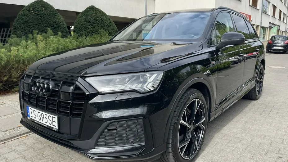 AUDI Q7 -