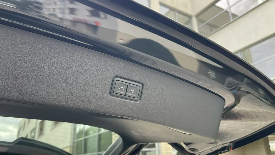 AUDI Q7 -