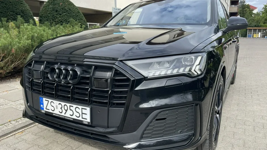 AUDI Q7 -