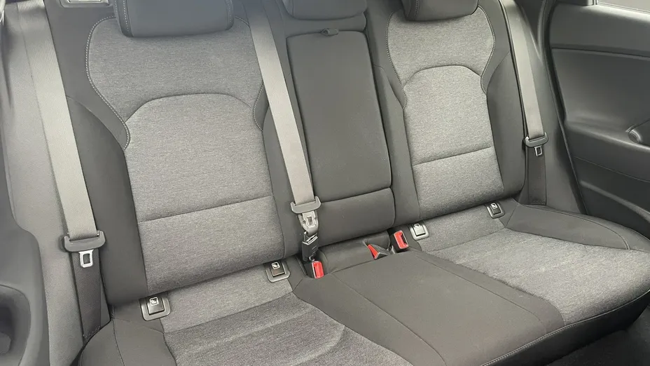 HYUNDAI i30 -
