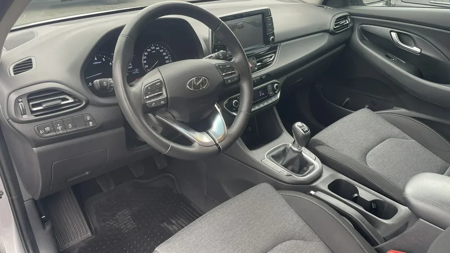 HYUNDAI i30 -
