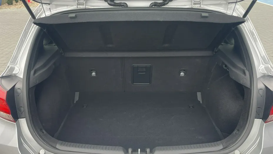 HYUNDAI i30 -