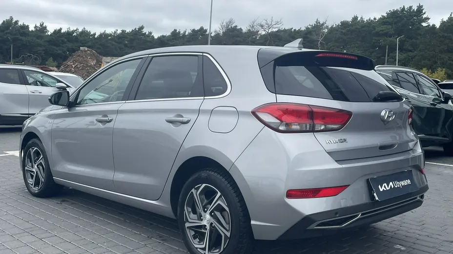 HYUNDAI i30 -