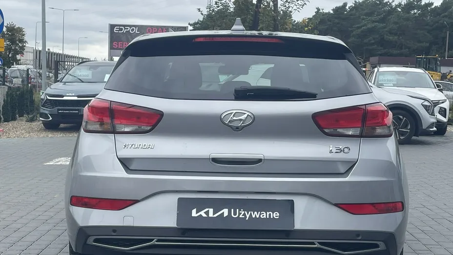 HYUNDAI i30 -